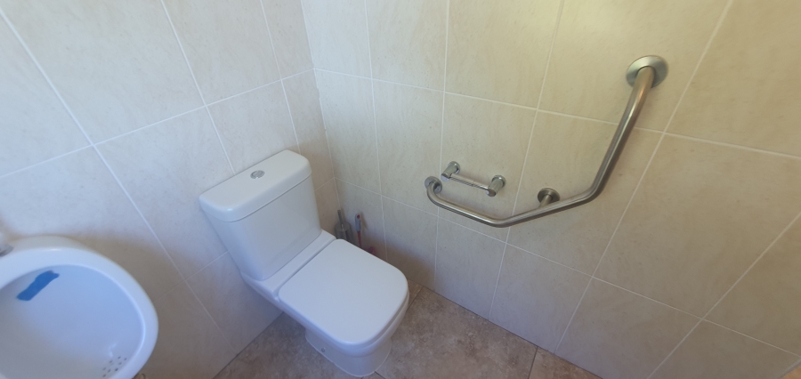 4 Bedroom Property for Sale in Mossel Bay Central Western Cape